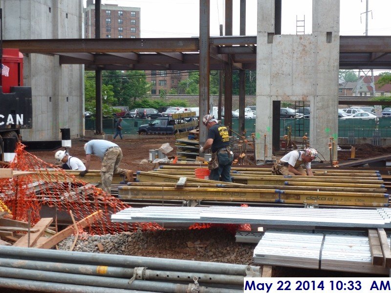Carpenters working on the shear wall panels facing South (800x600)